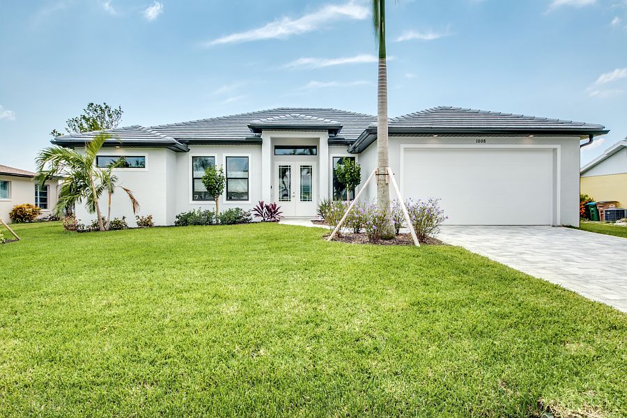 New models in Cape Coral New construction - models
