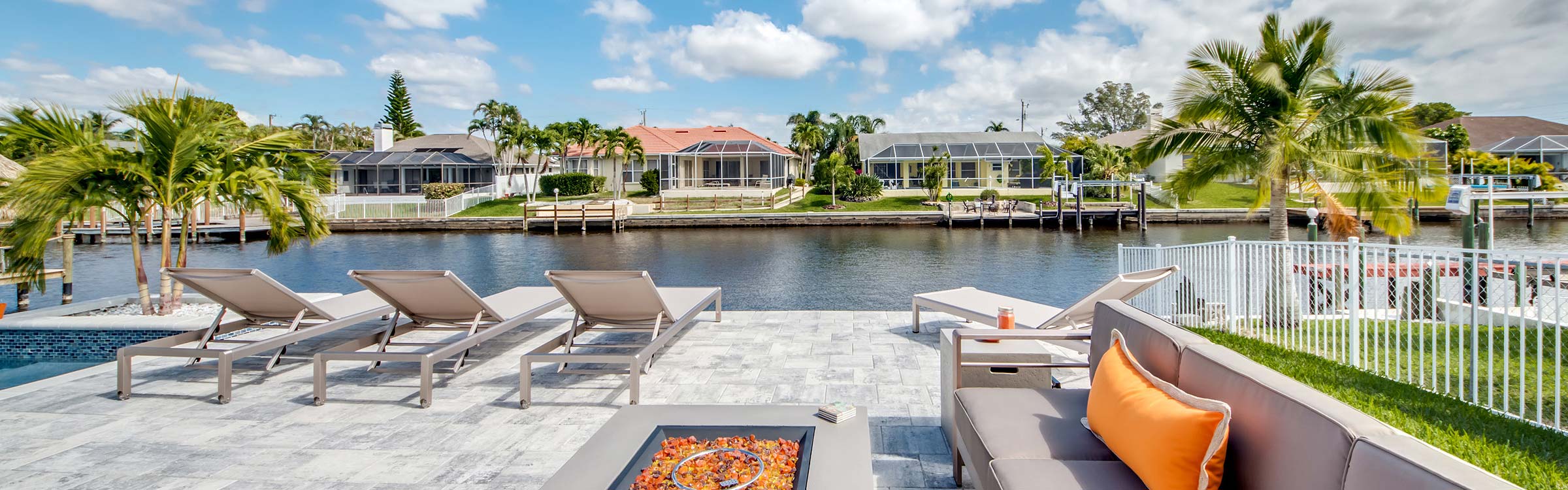 NMB - Vacation Rental in Florida Rent exclusive vacation homes in Cape Coral - a clear alternative to the hotel